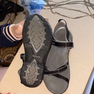 Teva Men's Black and Gray Sandals